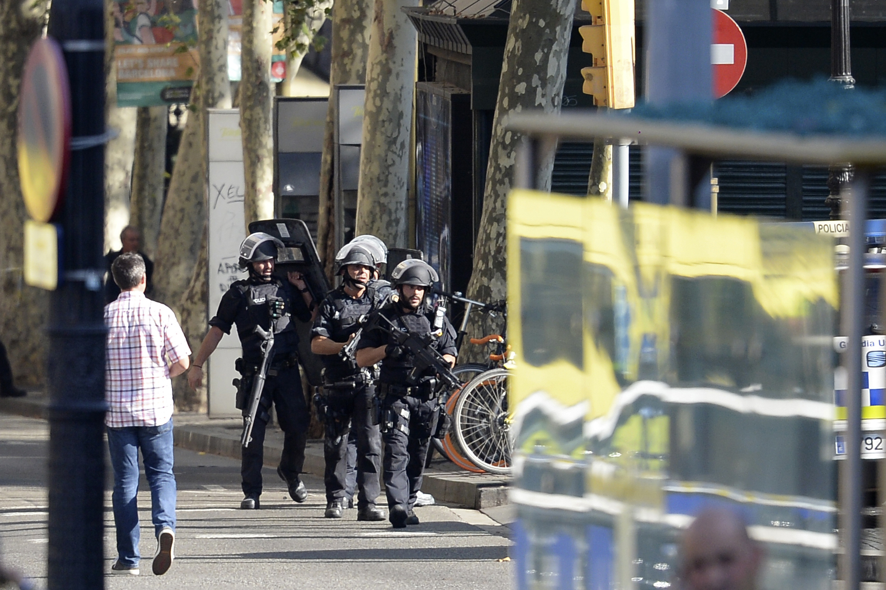 Policía confirma que atropello en Barcelona es un atentado terrorista