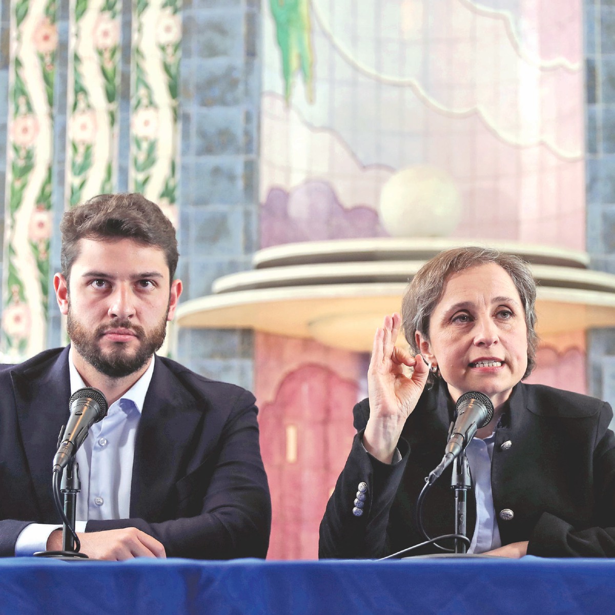 Aristegui va al aire con Radio Centro