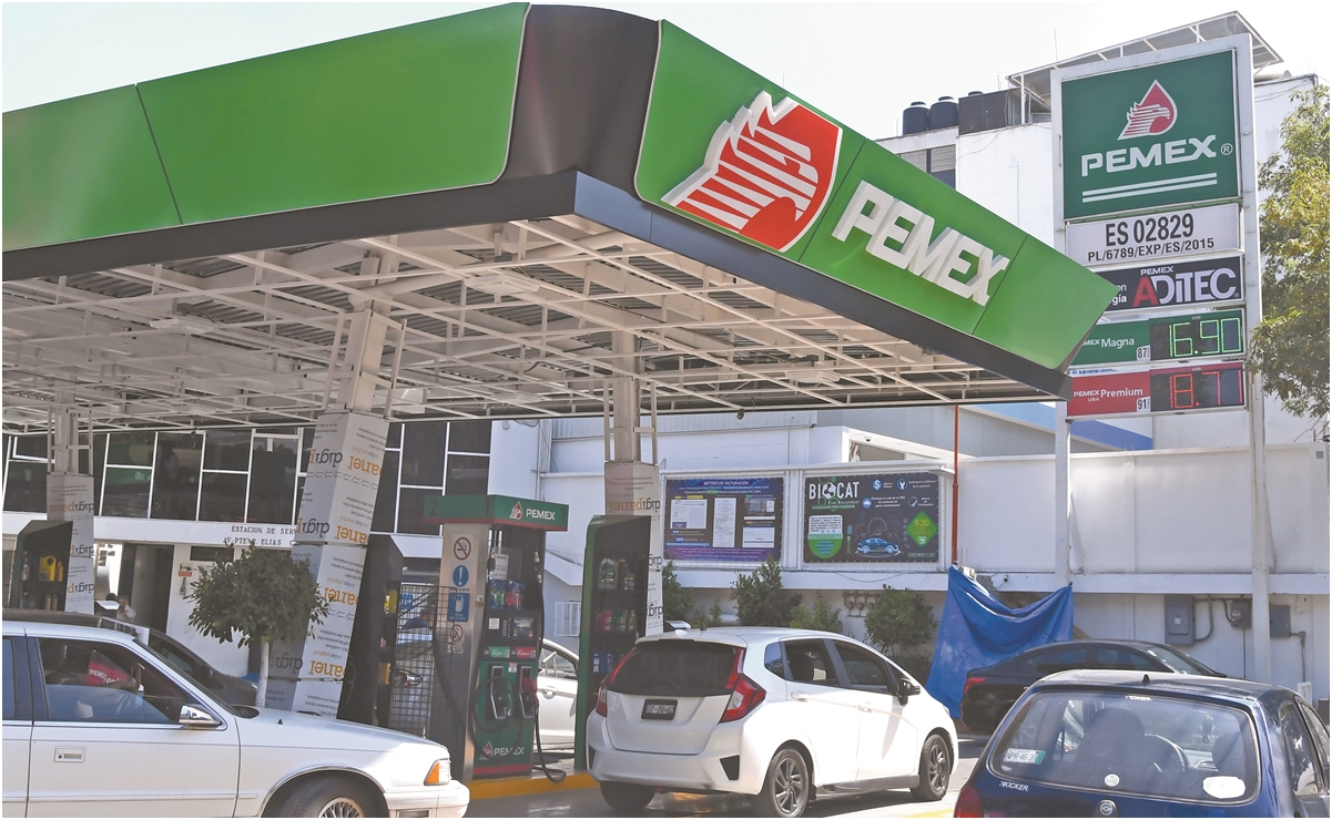 Gobierno reduce subsidio a consumidores de gasolina Magna