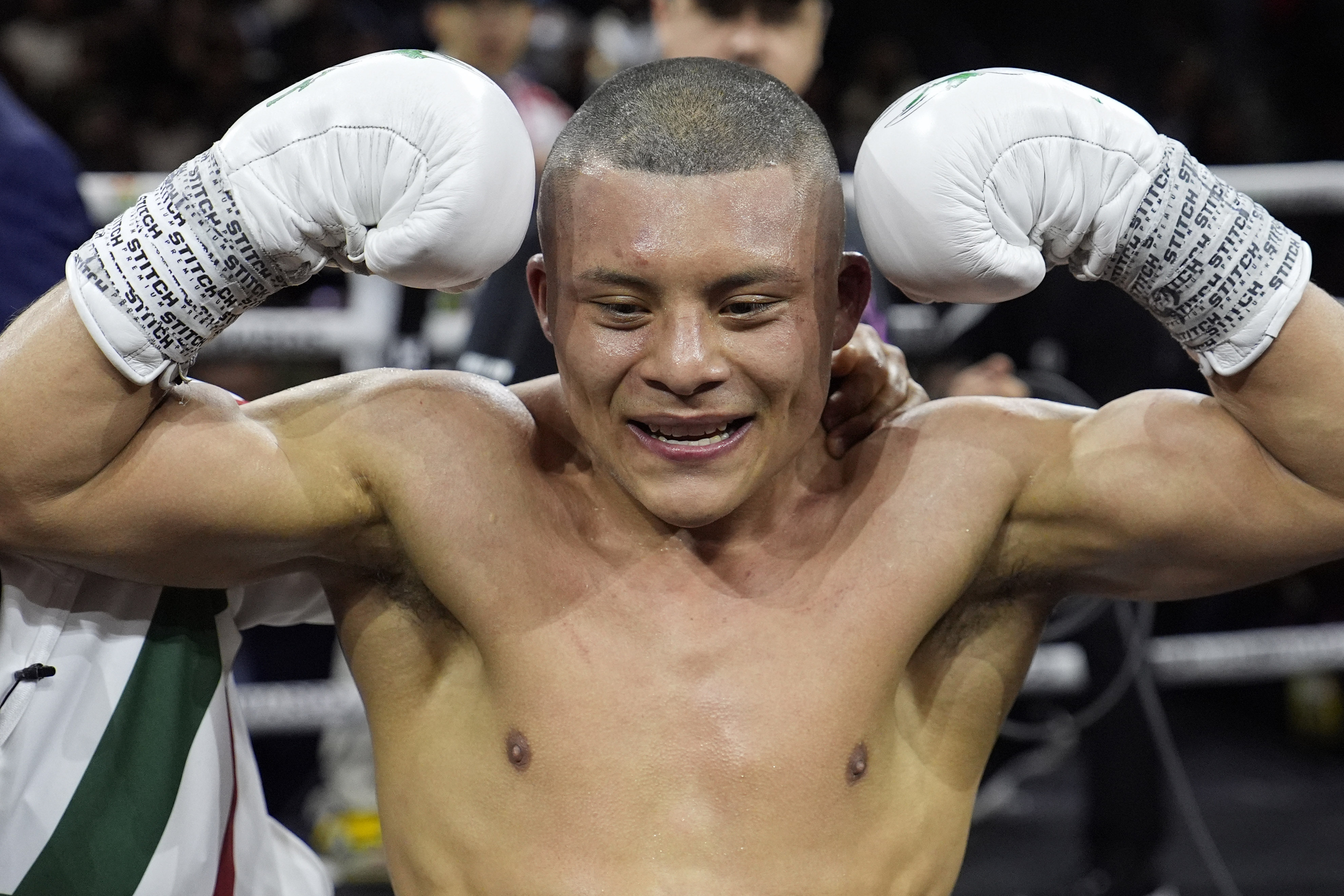 El Pitbull Cruz noquea a Rolly Romero ¡México tiene nuevo campeón! 