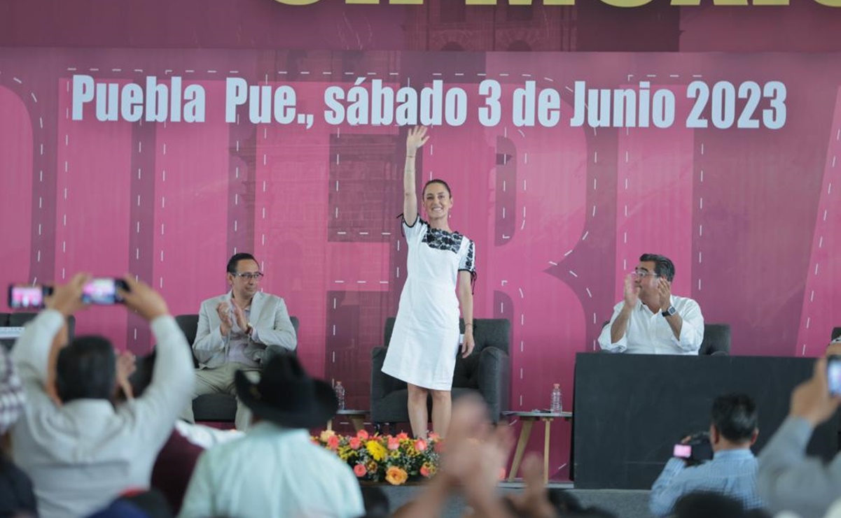 En Puebla, Sheinbaum defiende su autonomía: "las mujeres sabemos gobernar"