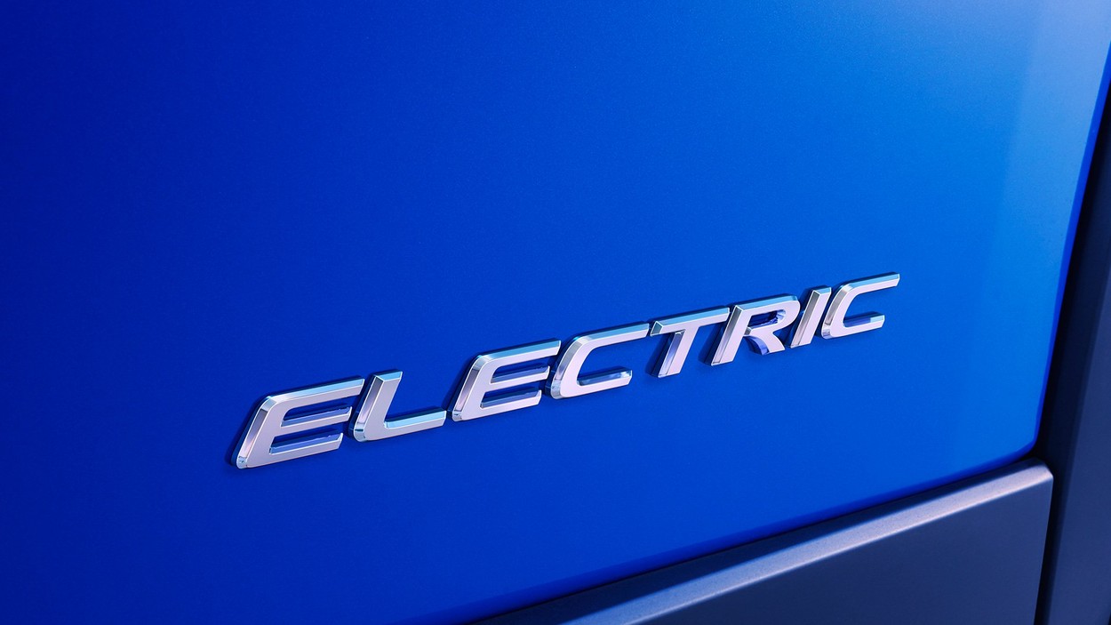 Lexus revela imagen de su primer vehículo eléctrico 