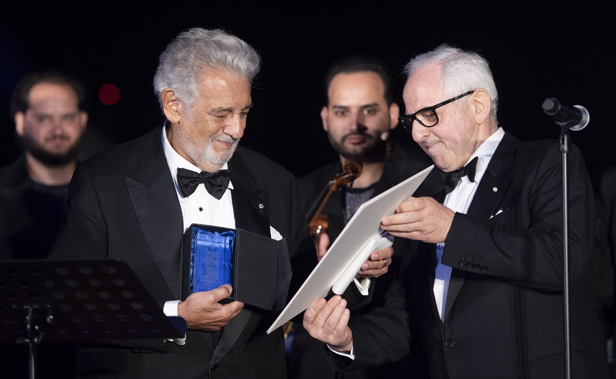 Entre ovaciones, Plácido Domingo recibe premio en Salzburgo por su trayectoria 