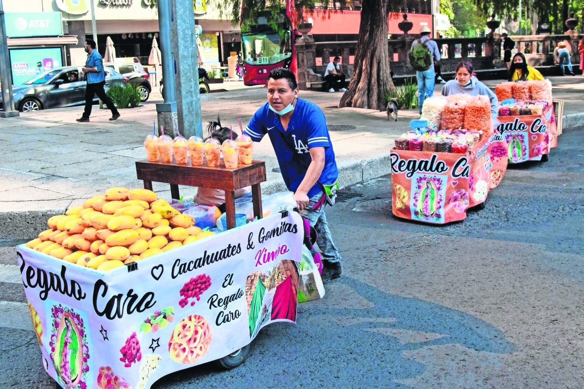 Sueldo informal se rezaga respecto al salario mínimo