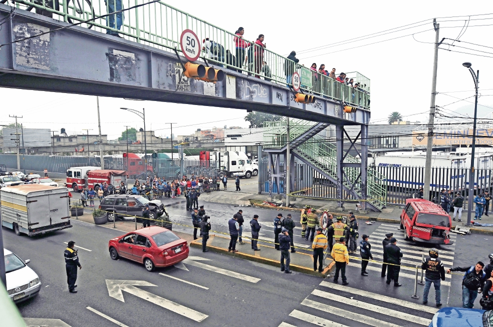 Ven fallas de ambos conductores en choque de Eje 6 en el que murió un niño