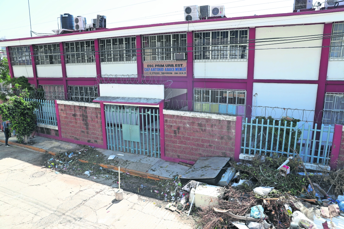 Reanudan clases hoy 21 de noviembre en municipios de Guerrero golpeados por el huracán "Otis"