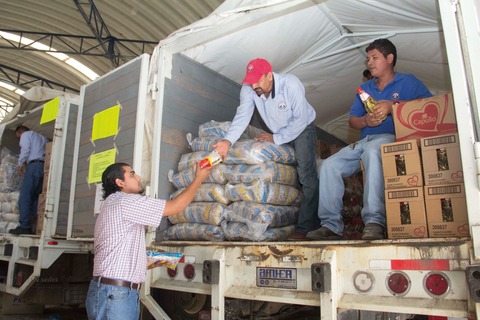 Canalizan 2.5 toneladas de alimentos a siete municipios