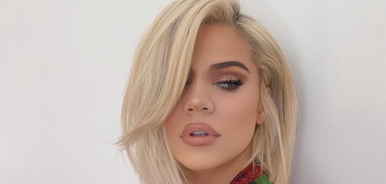 Khloé Kardashian aparece con dedos extra gracias al Photoshop 