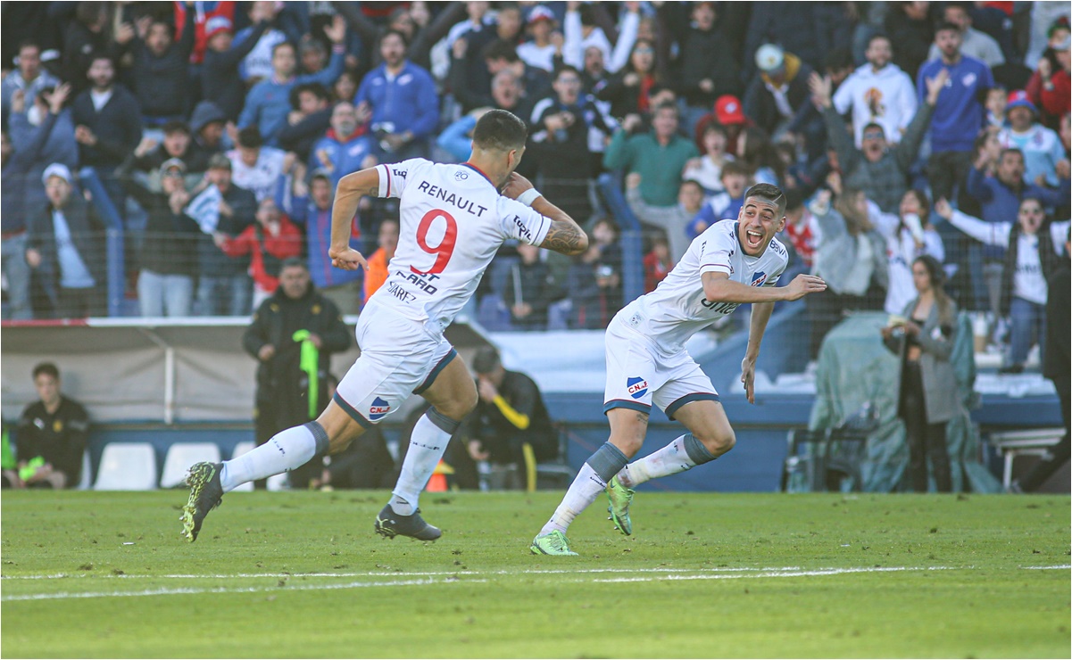 Luis Suárez se hizo presente con gol en el clásico uruguayo