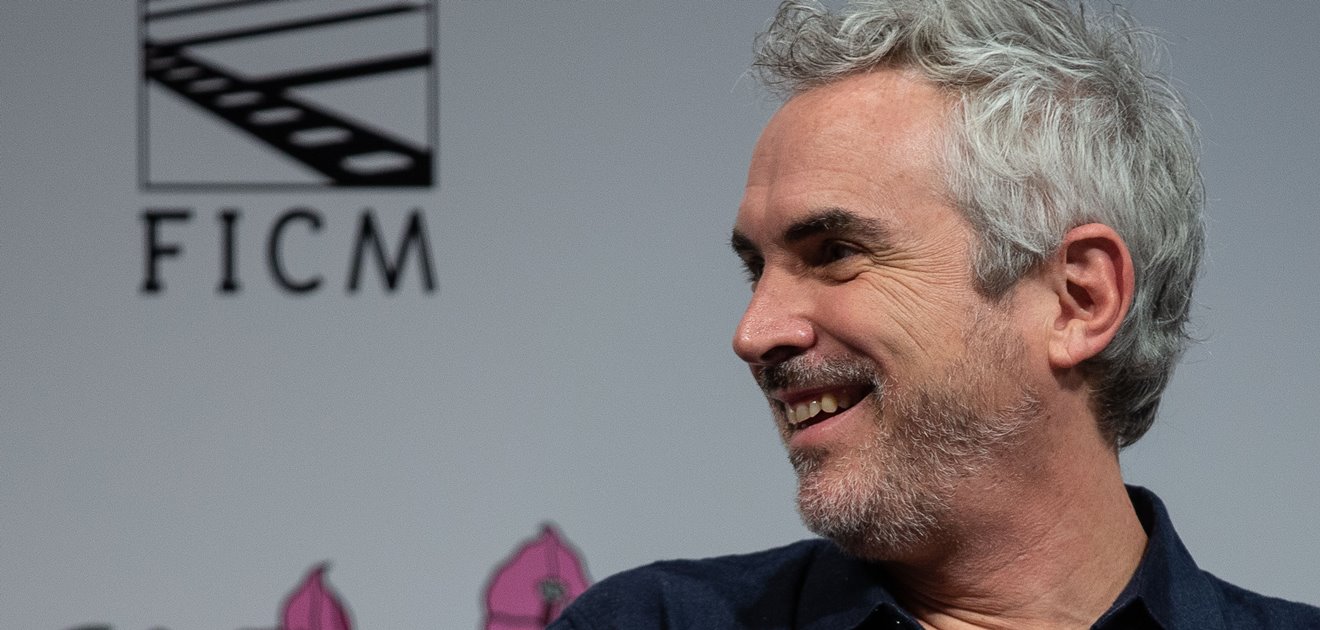 Amigos felicitan a Alfonso Cuarón por la nominación de Roma a los premios Oscar