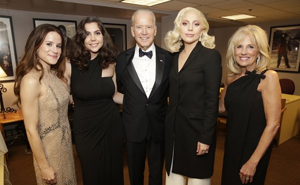 Biden pide en los Oscar solidaridad contra abuso sexual