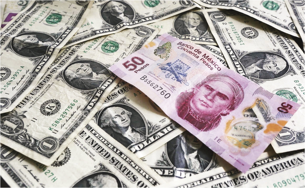 Dólar "rasguña" los 19 pesos, pero regresa a 18.76 unidades tras baja de la inflación en EU
