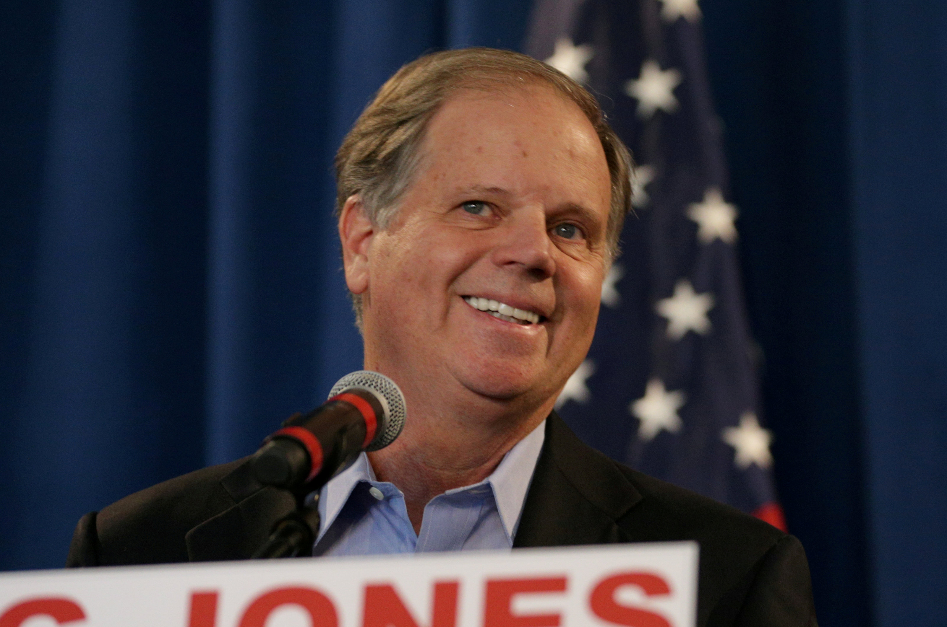 Alabama declara al demócrata Jones ganador de elección al Senado