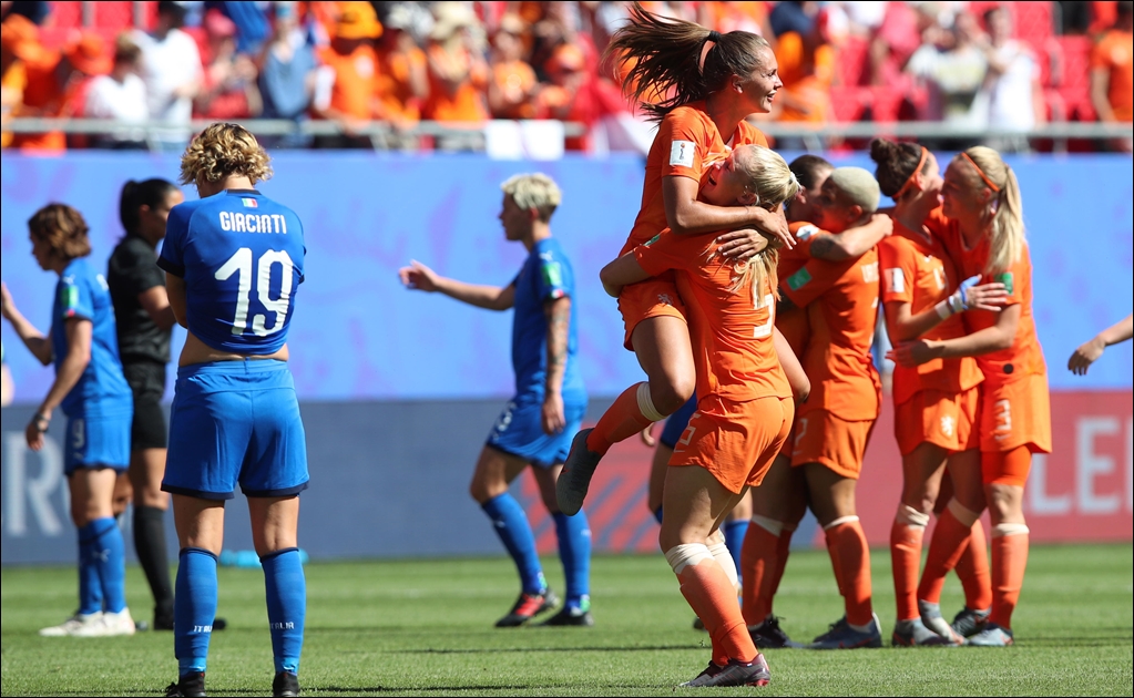 Holanda elimina a Italia y logra histórico pase a semifinales
