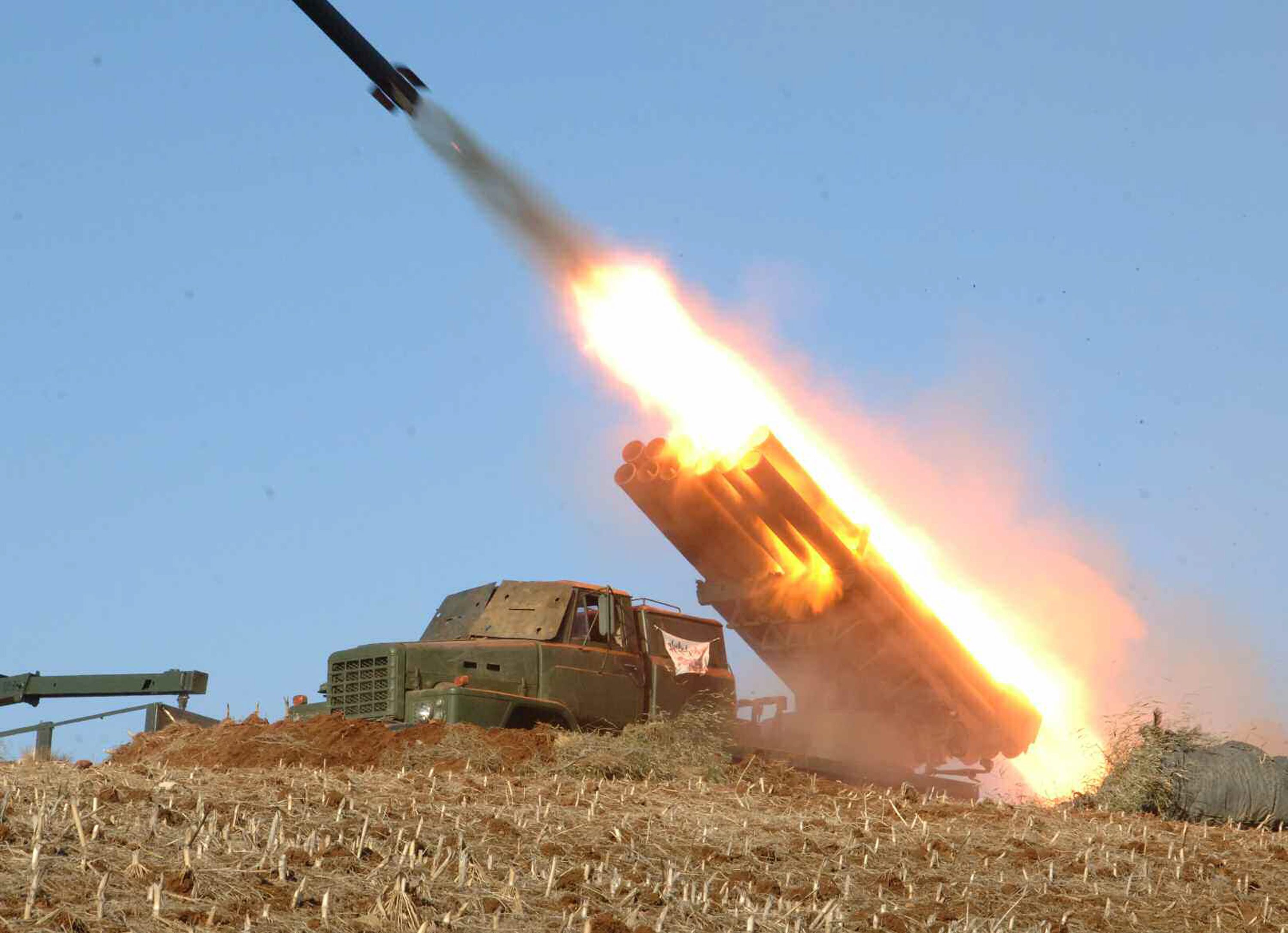 Norcorea lanzó dos misiles de corto alcance: Seúl