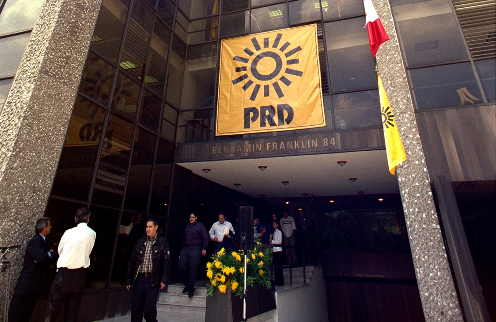 PRD demandará a quienes tomaron sus instalaciones para exigir dos meses de pago