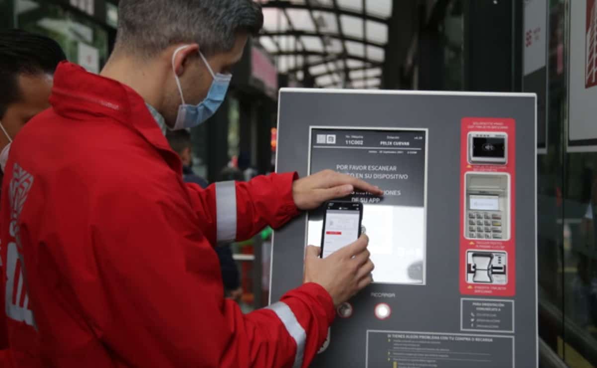 Así puedes pagar con tu celular o smartwatch tu viaje en Metrobús CDMX
