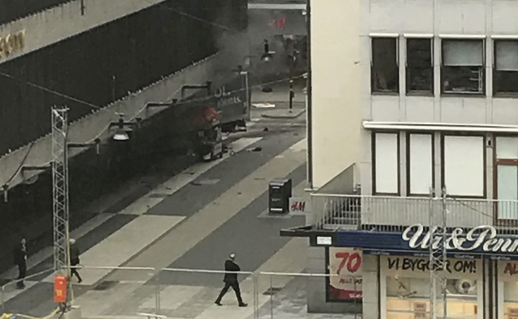Camión arrolla a varias personas en Estocolmo