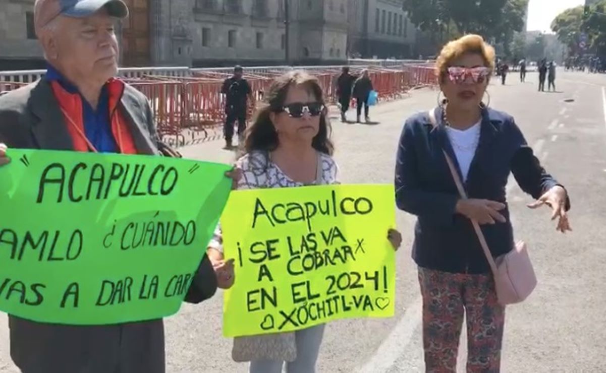Con pancartas de “Xóchitl Va”, esperan en Palacio Nacional llegada de caravana de Acapulco