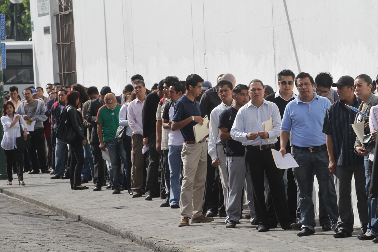 Pandemia dejó en abril a 12 millones sin ingresos