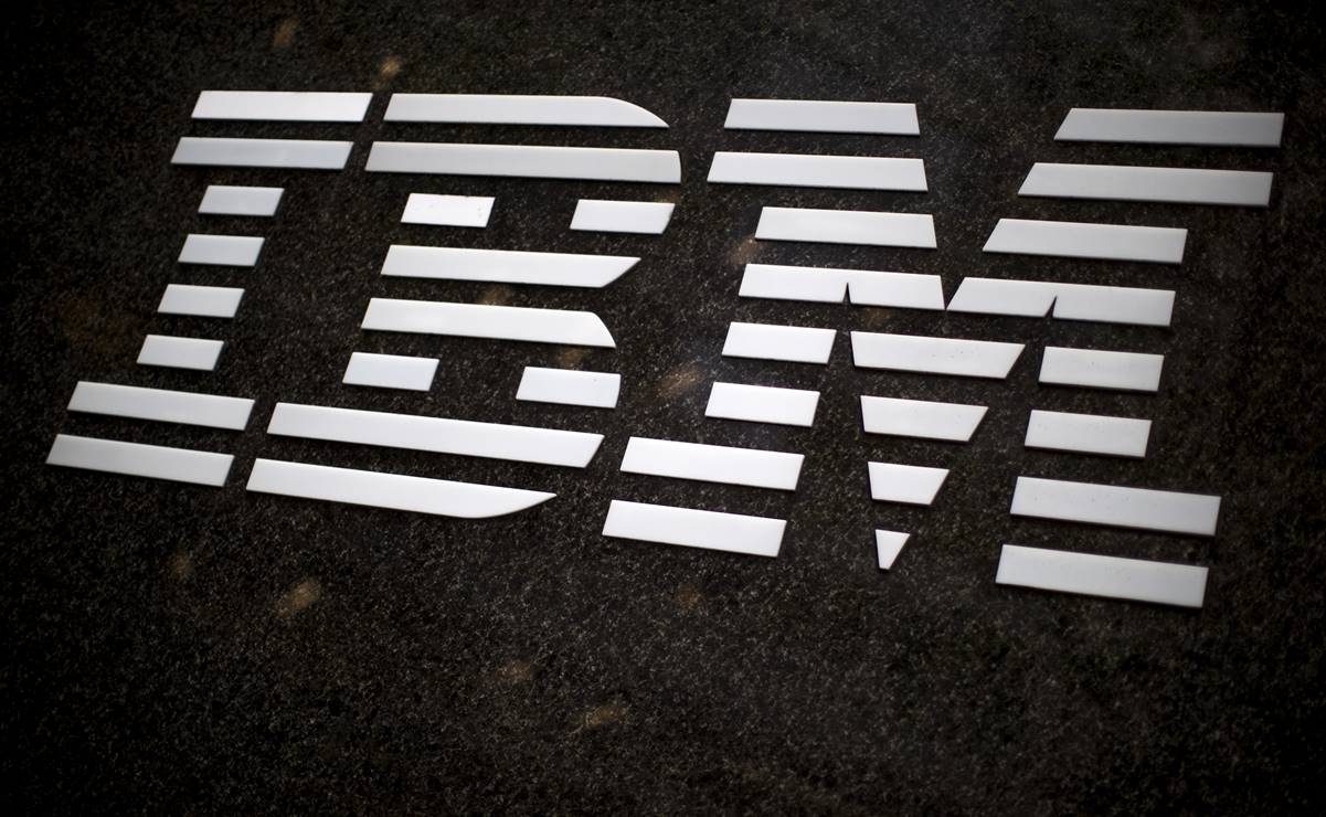 IBM detiene contratación de 7,800 empleos que la IA podría hacer