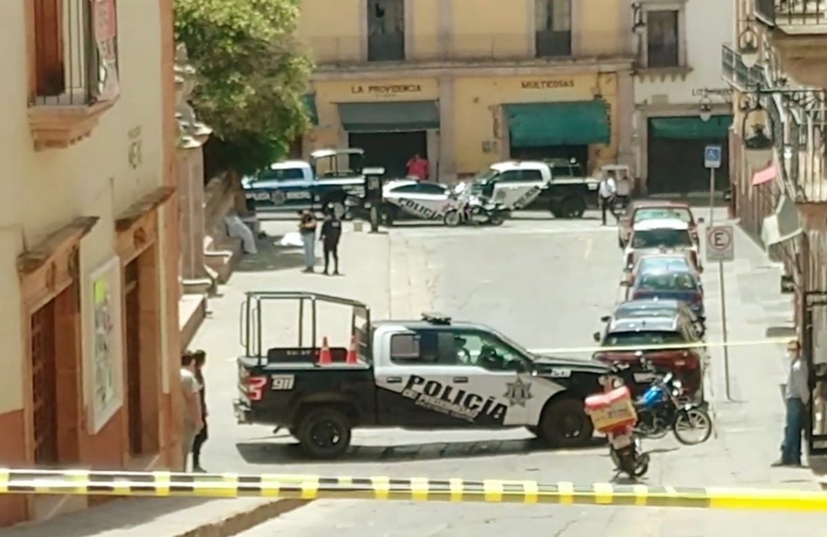 Matan a 3 personas en pleno centro de Zacatecas y ante decenas de transeúntes