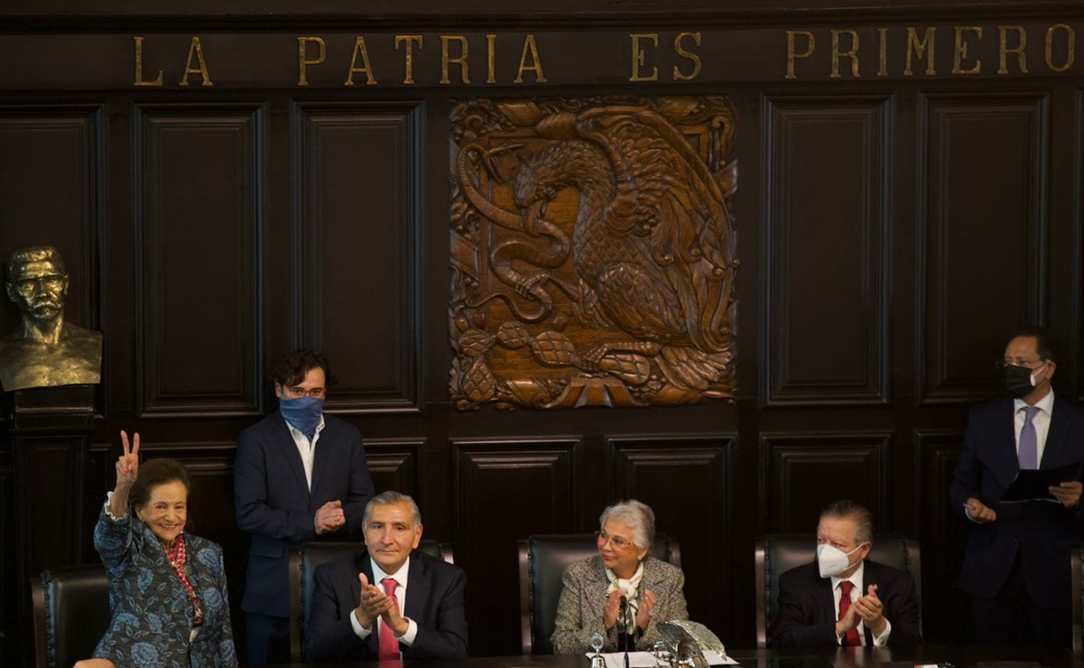 Muñoz Ledo lamenta ausencia de AMLO en entrega de Medalla Belisario Domínguez a Ifigenia Martínez