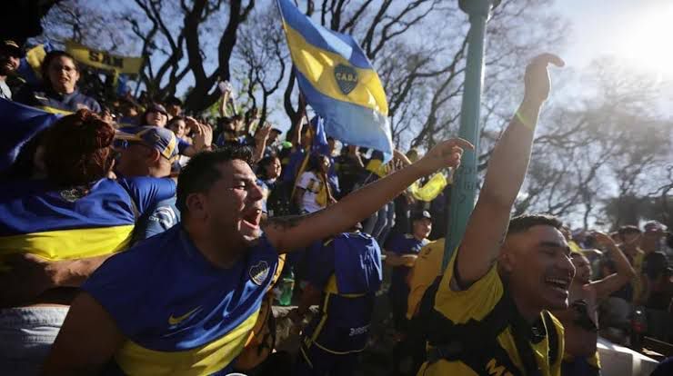 VIDEO: Aficionados de Boca Juniors fueron engañados y gritaron un gol que no era