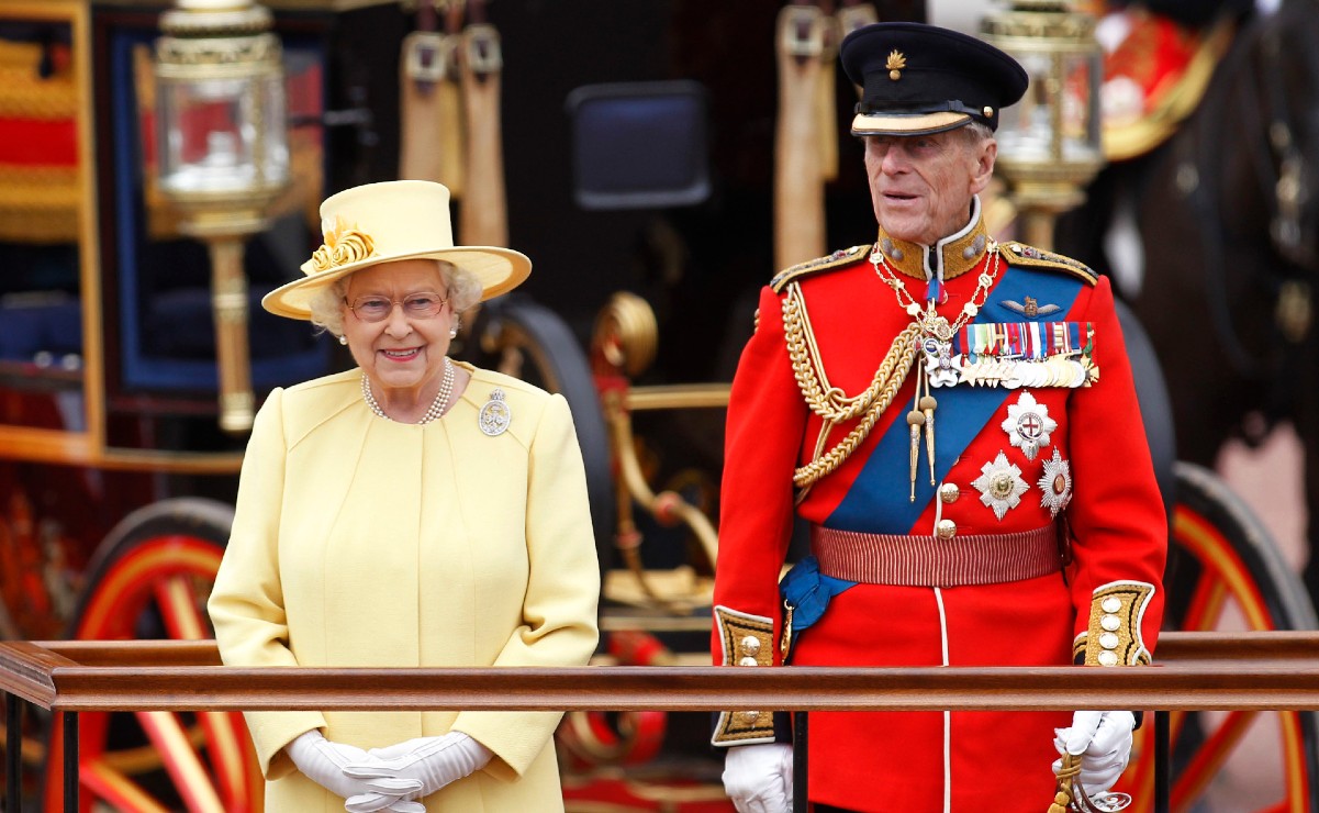 Reina Isabel II dará hoy el último adiós a su esposo el príncipe Felipe