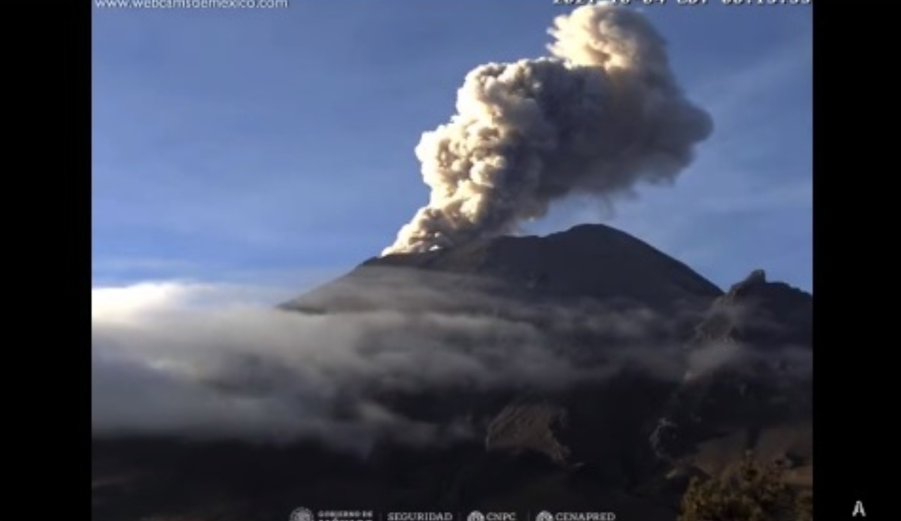 Así fue la explosión de esta mañana del volcán Popocatépetl 