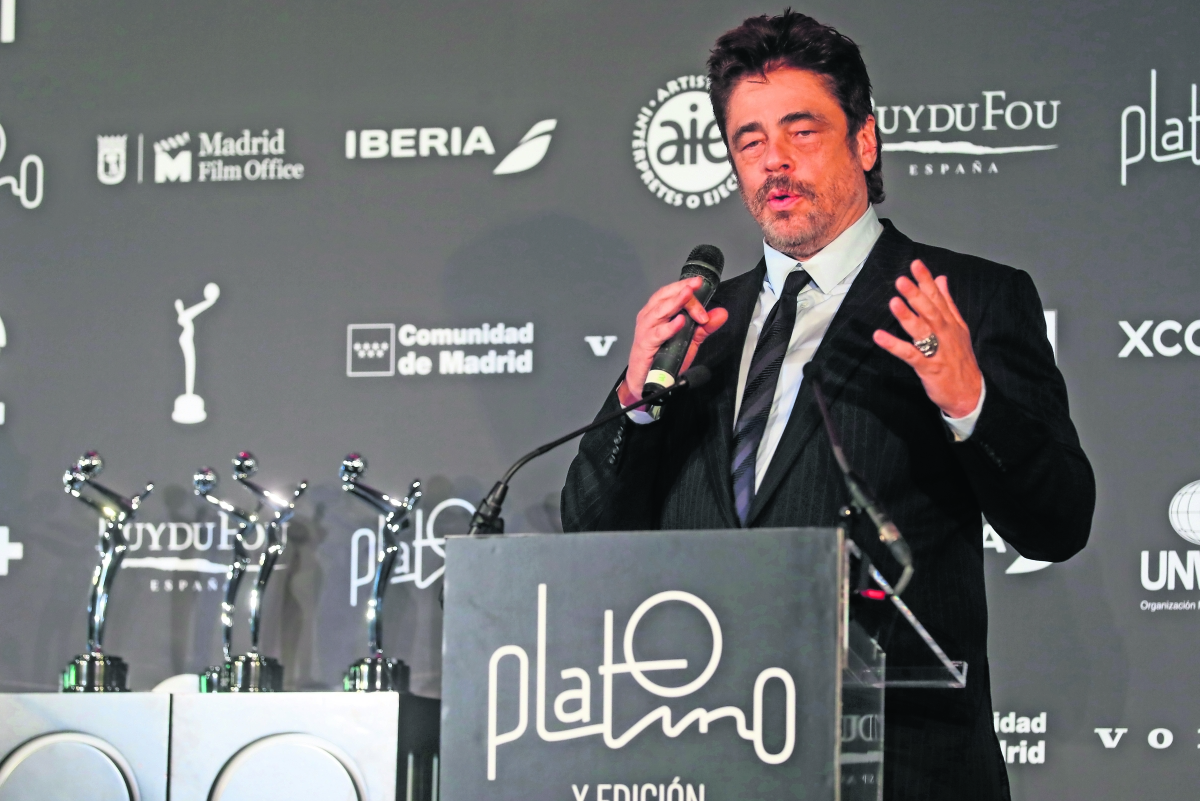 Hollywood no ve por las minorías: Benicio del Toro