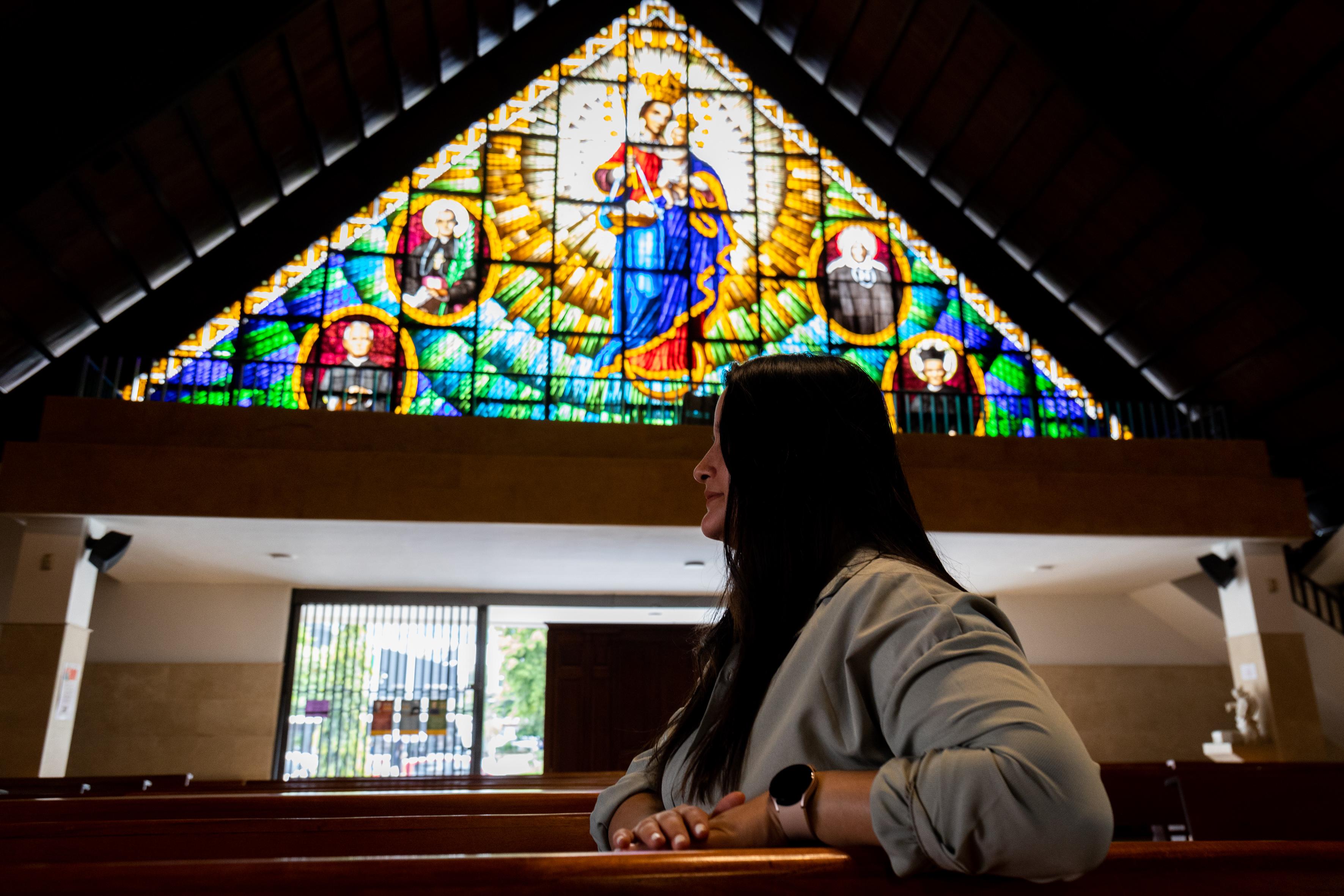 "Un sacerdote me violó y me obligó a abortar": Uno de los mayores escándalos de pederastia en Colombia