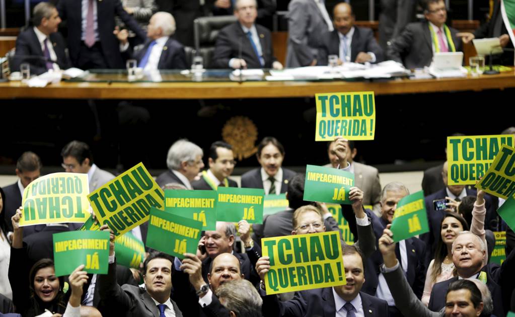 Oposición denuncia a Rousseff por supuesta compra de votos
