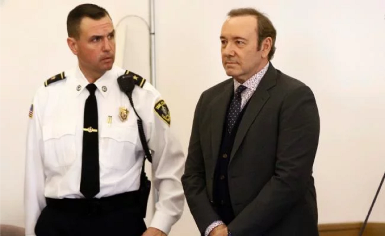 Kevin Spacey queda en libertad bajo fianza