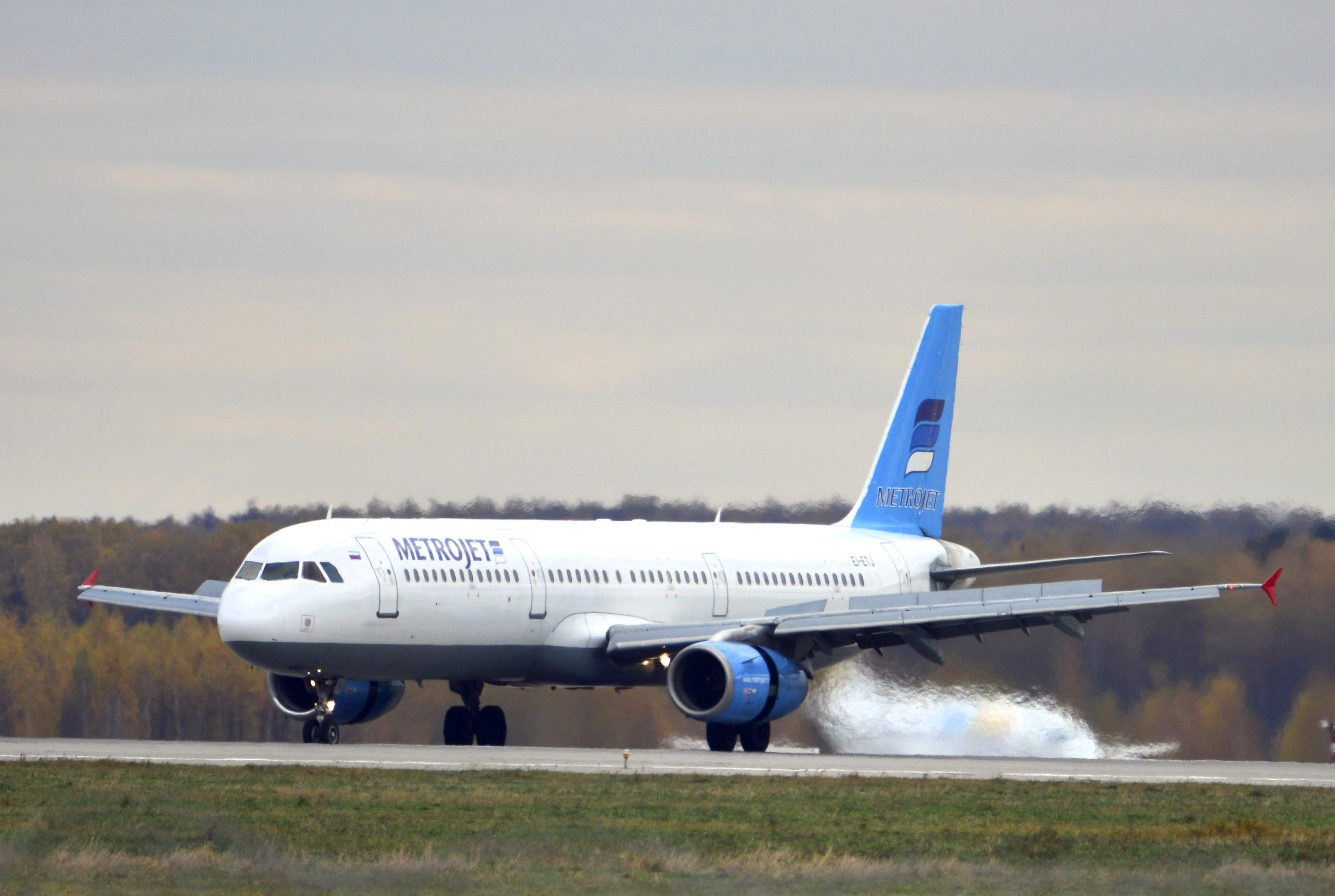 Localizan cajas negras del avión ruso