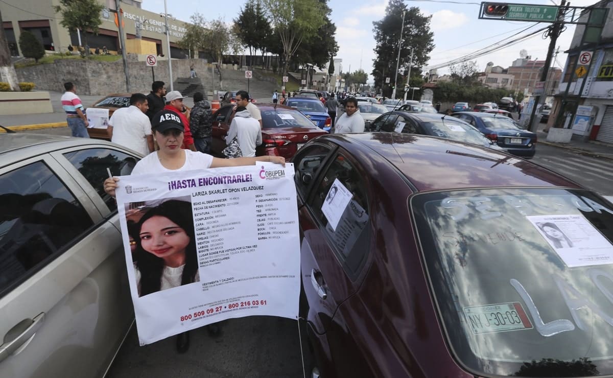 Realizan caravana para encontrar a Lariza Skarket de 16 años; salió a la tienda y desapareció en Toluca