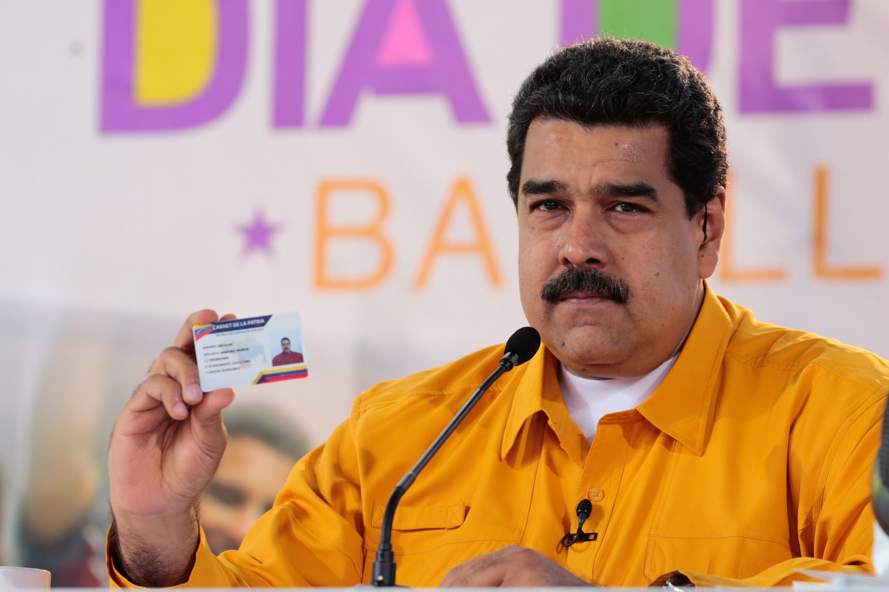 Maduro exige a EU que se retracte de acusaciones contra su vicepresidente