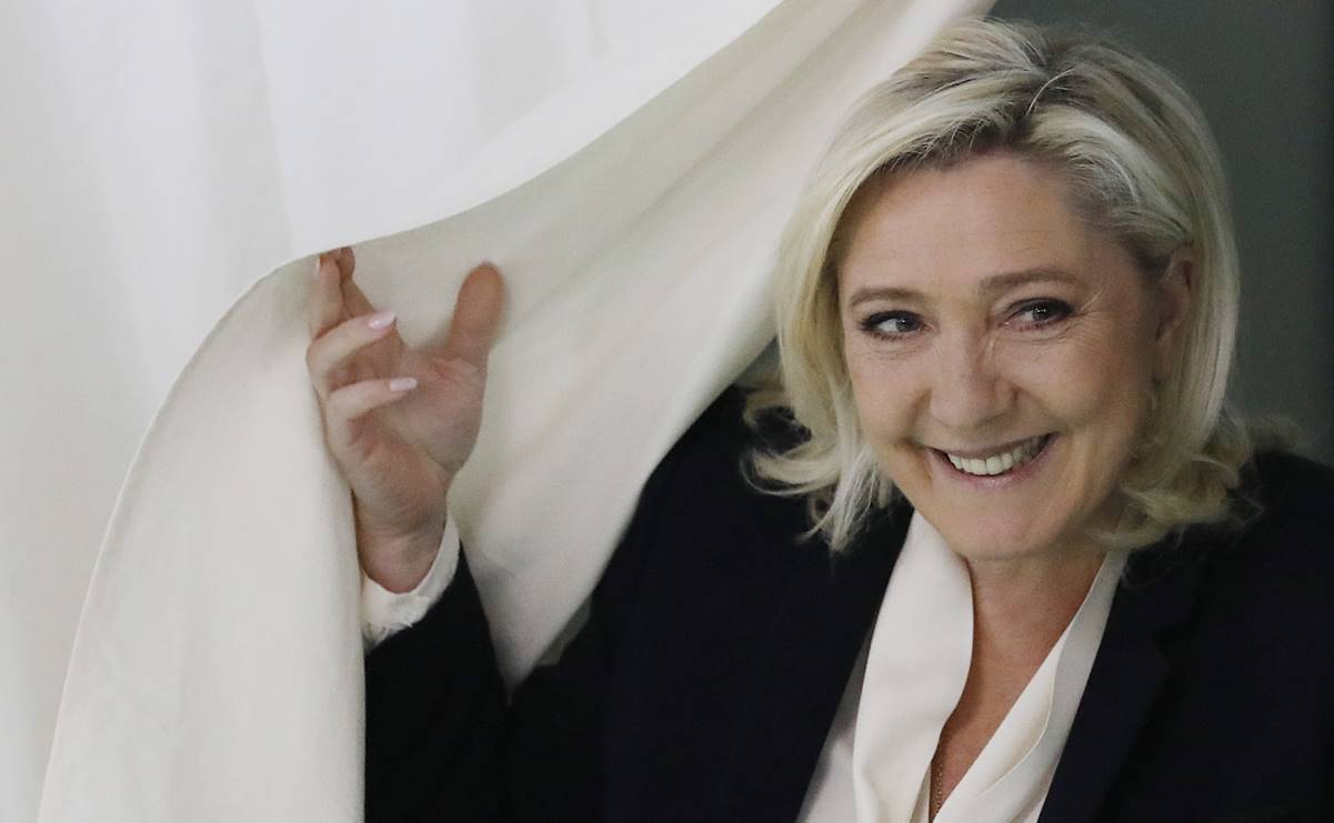 Le Pen encabeza elecciones en Francia en la mayoría de los territorios de ultramar