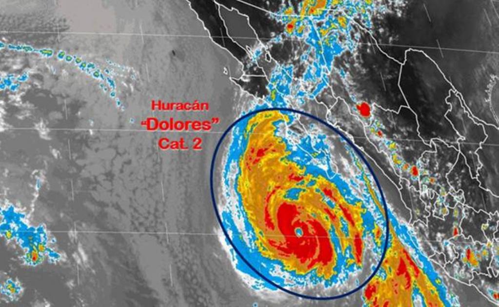  Hurricane Dolores weakens to a Category 2 storm 