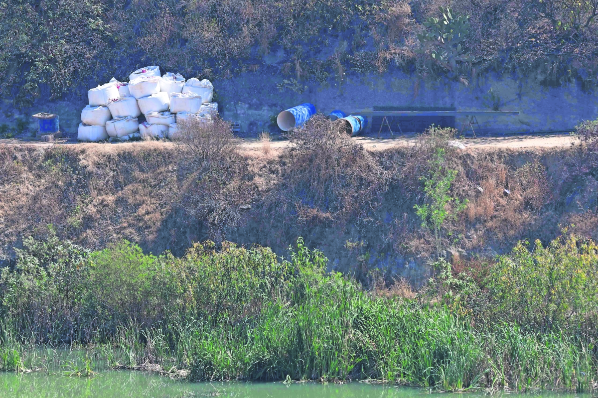 Inspecciona OAPAS descargas de predios a la presa Madín