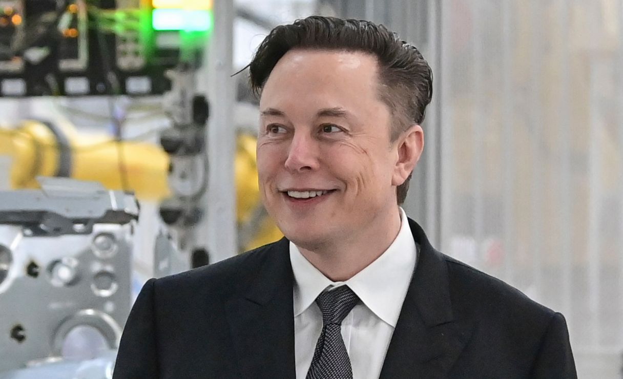 Elon Musk, de Tesla, compra acciones de Twitter