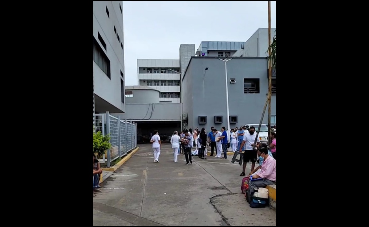 Evacuan a 80 personas por fuga de gas en hospitales de Veracruz