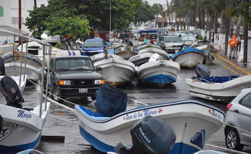 Cerca de 20 mil pescadores suspenden labores en Veracruz