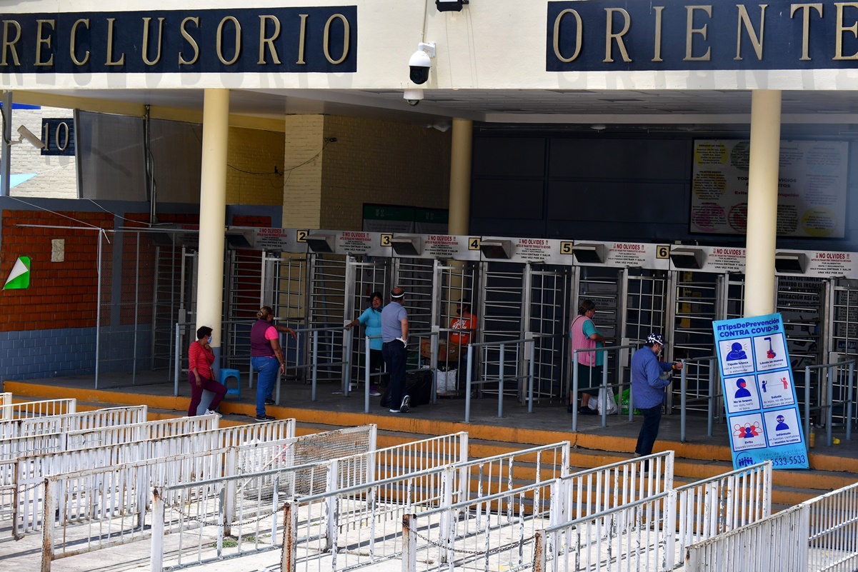 Coronavirus entra a 38 cárceles del país y ataca a 342 reos