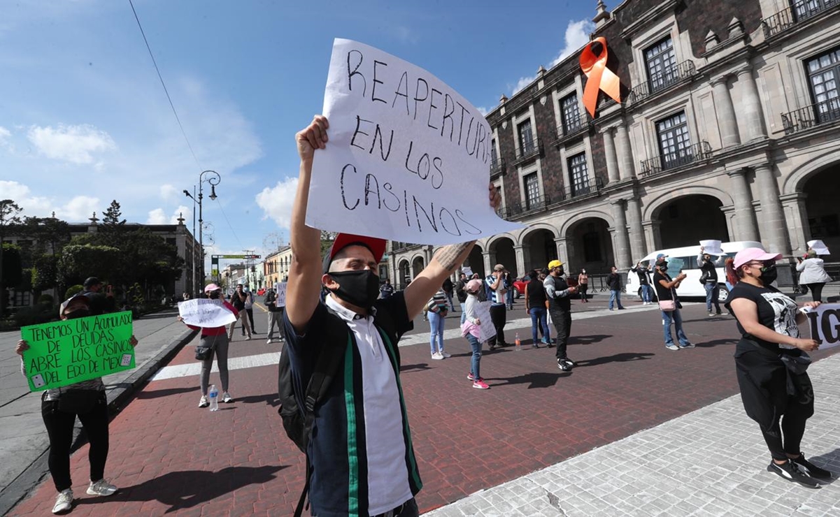 Trabajadores se manifiestan para exigir reapertura de casinos en Edomex