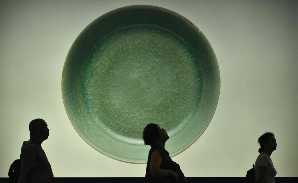 Porcelana china de hace mil años marca récord en subasta