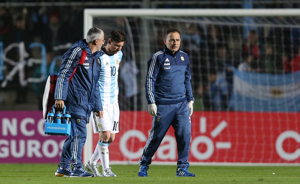 Messi prende las alarmas de Argentina por lesión 