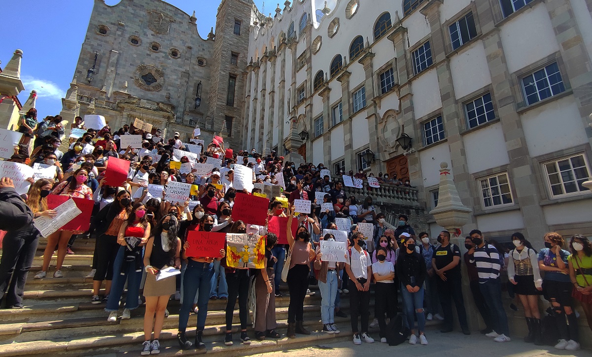 Comunidad del CIDE se solidariza con familiares del estudiante que fue asesinado por la Guardia Nacional