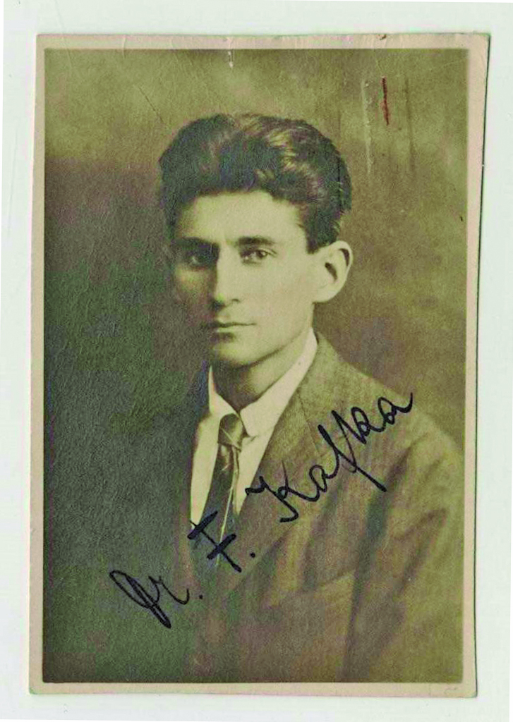  Así llegó la literatura de Kafka  a Latinoamérica y su familia a México