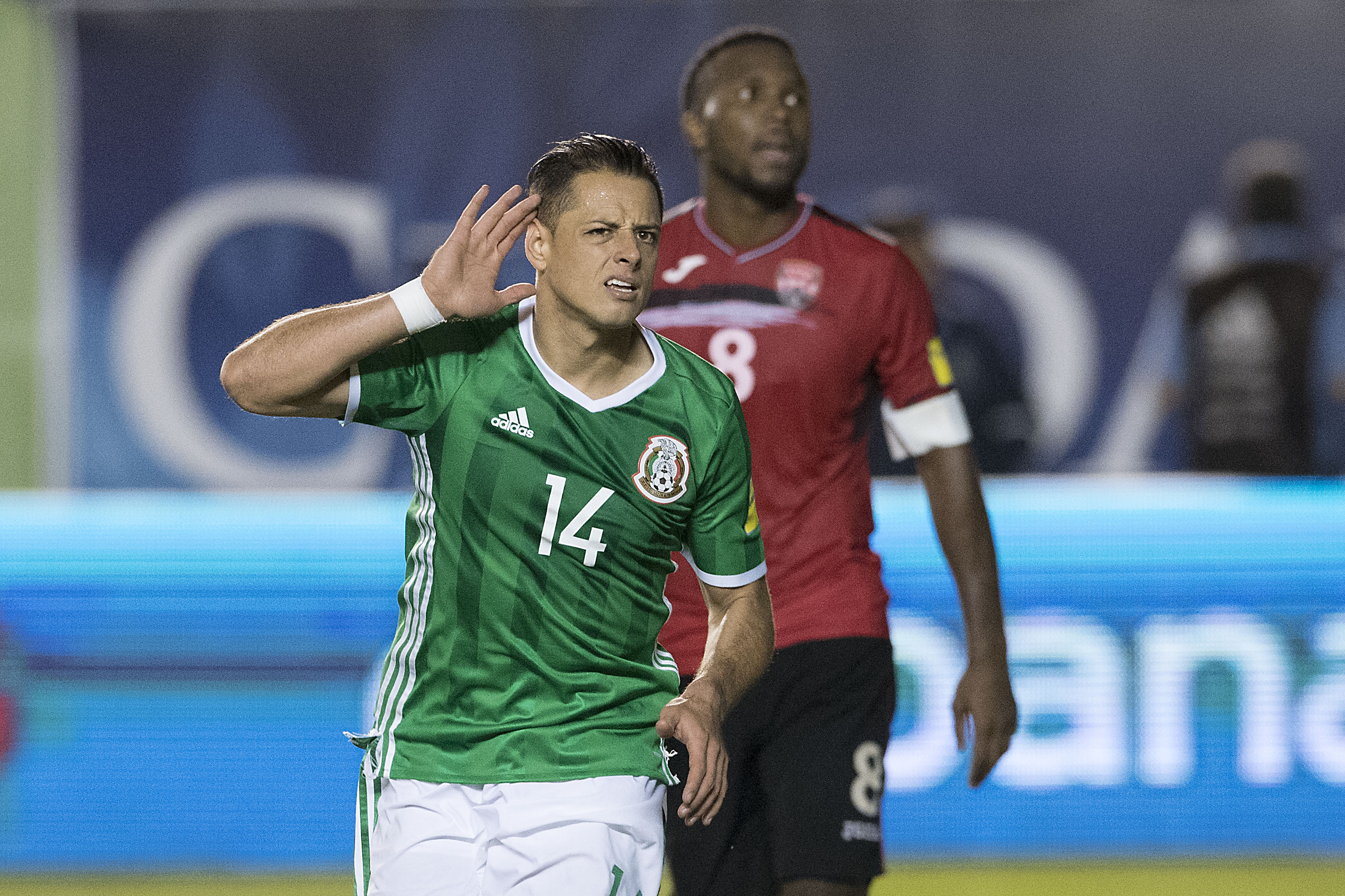 El Chicharito ya no es carismático para sus compañeros